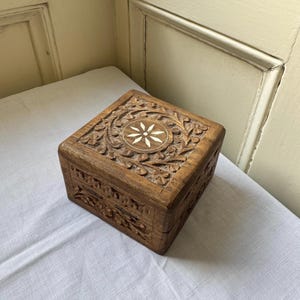 Hand Carved Wooden Trinket Box: Small Vintage Jewelry Box