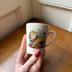 Vintage Child’s Lion Cup, Made In England, Lion Cup, Vintage Ironstone