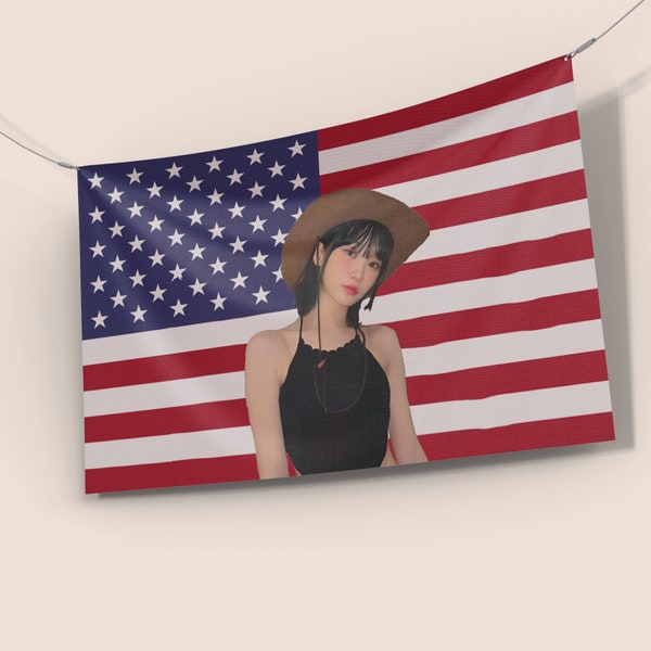 Le Sserafim Chaewon Wandteppich mit Amerika-Flagge, Kpop Funny Room Merch, Geschenk für Le Sserafim FEARNOT Kpop-Fan, Le Sserafim Chaewon Wandteppich