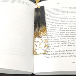 Personalised Handmade Resin Bookmark/ Book Accessories/ Bookmark/ Gold flakes/ Tassle
