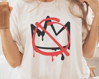NO KINGS Shirt, Anti Authoritarian Protest Shirt, No Kings In America Shirt, Political Tee, Democracy Tee, Democracy Not Monarchy Shirt