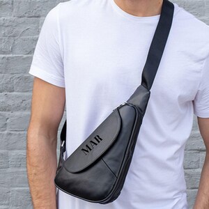 Bolso de pecho de cuero para hombre, bolso de hombro, bolso bandolera, bolso bandolera, bolso de montar, paquete de cintura, bolso de viaje, regalo personalizado para él