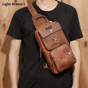 Personalisierte Leder Brusttasche Männer, Umhängetasche Leder Sling Bag, Reisetasche, Crossbody-Tasche, Messenger-Tasche, Gebrauchstasche, Geschenke für Ihn Sie