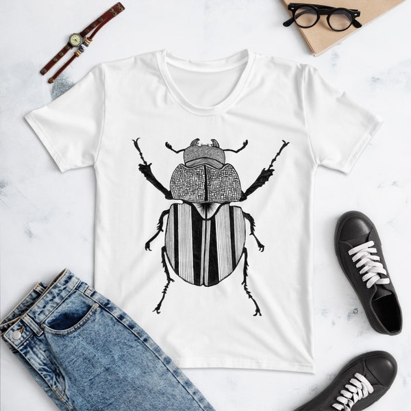 Hirschkäfer Damen T-Shirt | T-Shirt mit Käfer | Bug Hugging Shirt | Grafisches Insekten-T-Shirt | Käfer-Shirt | Handgezeichnetes T-Shirt