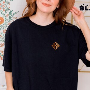 Embroidered Monogram Tshirt, Lower Case Monogram Shirt, Monogrammed Pocket Tee, Bridesmaid Shirts, Teacher Shirt, Embroidered Tshirt