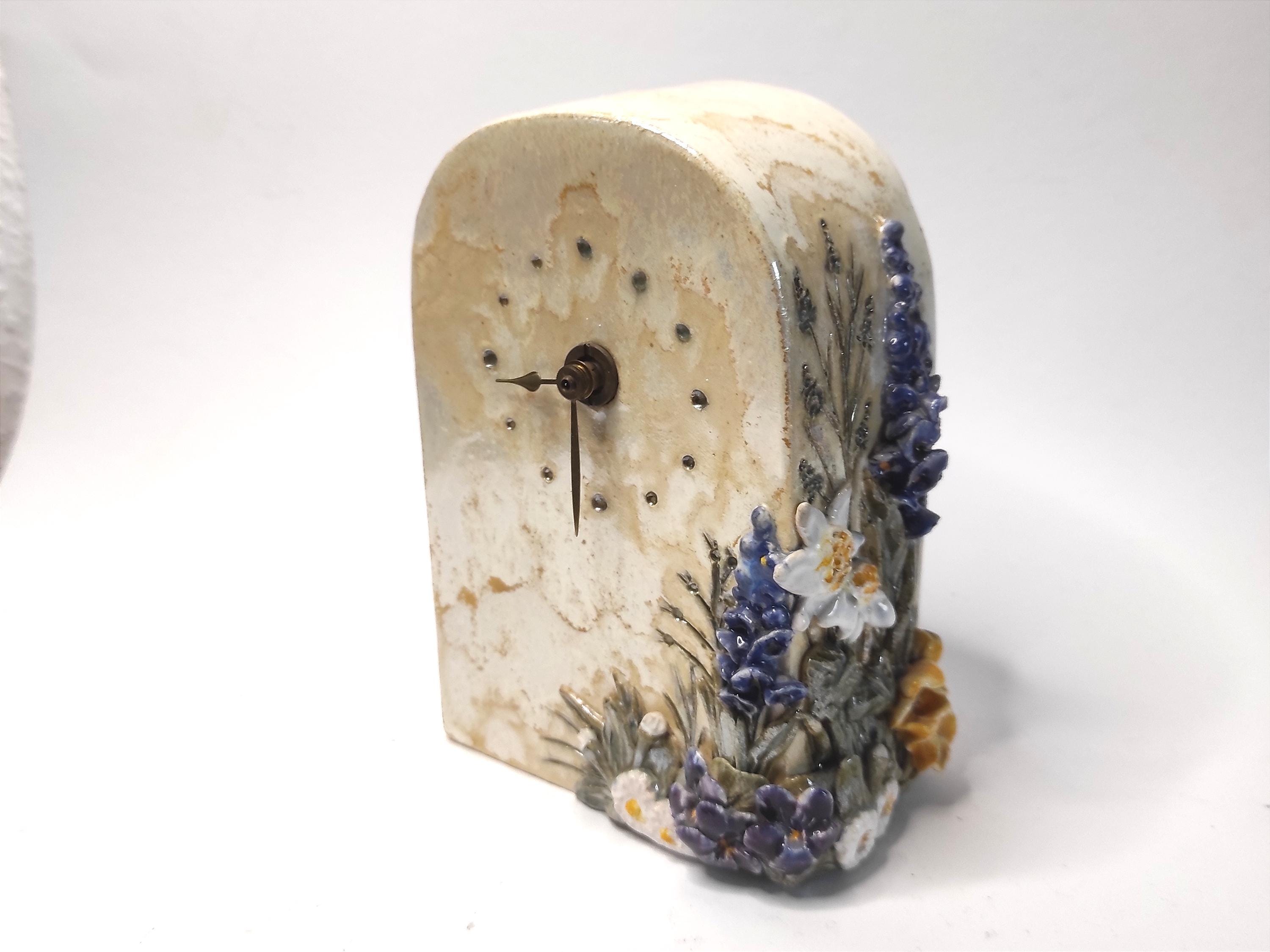 Vintage table clock mantel clock Netherlands with alpine flower decor ceramic handmade sand-colored iridescent clockwork U.T.S. formerly Junghans