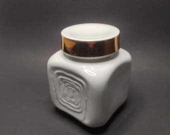 Porcelain box, 1970s Op Art, Ernst Fenzi design, relief, white and gold, H 13.5 cm, 11 x 11 cm, Bareuther Waldsassen