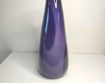 Large Lavender Orca Pattern Vintage Vase, mouth-blown with overlay technique in teardrop shape