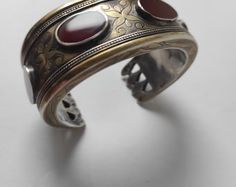 Antique bangle / cuff / kada from Turkmenistan sterling silver fire gold plated. Ornaments, applied blood red table cut carnelian stones