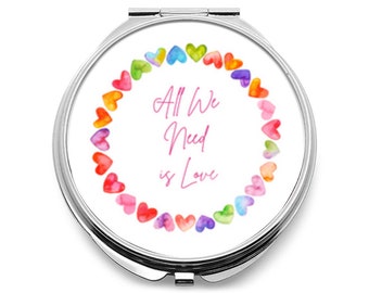 Miroir compact personnalisé - Miroir compact pour sac à main - All We Need is Love - Coeurs arc-en-ciel