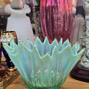 Fostoria Heirloom Green Opalescent Handkerchief Glass Bowl – 9&quot;