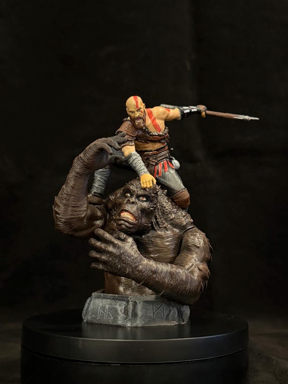 God of War Kratos Action Figure Fighting Ogre - Painted 3D Printed Collectible Gift for Gamer Birthday Present
