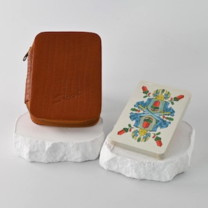 Genuine leather Skat case with German playing cards // VEB Waltershausen & Altenburger Playing Cards // Leather case // Collector&#39;s item // 1980s