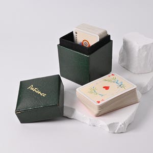 Jogo de cartas // Paciência // Solitário // Jogo de paciência // Cartas de baralho Altenburger // Imagem francesa // Caixa de cartas de baralho // Década de 1950