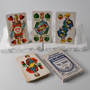 Kartenspiel // Skat // Hallisches Bild Nr.200 // Altenburger Spielkarten, DDR //  Preußisches Doppelbild // Sammlerstück // 1960er Jahre