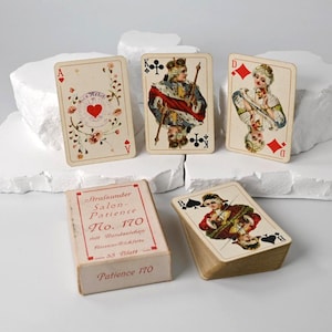 Card game / Patience / Solitaire / Stralsund Salon Patience No. 170 / French deck / Rose motif / Gold corners / 1920s