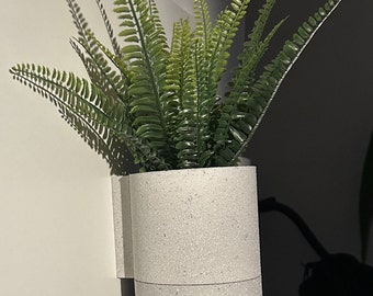 Wall mounted planter- Clean look