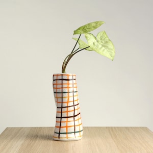 Mini vaso de cerâmica xadrez laranja, mini vaso, vaso, decoração para casa, vaso de cerâmica, presente de inauguração, presente de casamento, presente de aniversário, presente de dia das mães
