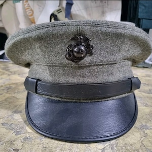 米軍　実物 U,S, MARINE 帽章　未使用　袋入り　未開封　2個入り 米軍 実物 U,S, MARINE 帽章 未使用 袋入り 未開封 2個入り