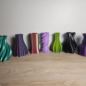 Futuristic 3D Printed Vase | Eye-Catching Centerpiece | Home & Office Decor