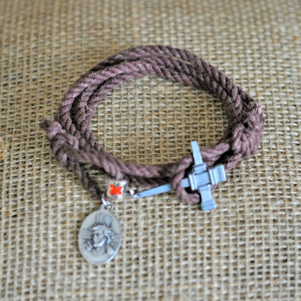 Crucifixion of Christ Nail Cross Hemp Rope Bracelet with Ecce Homo/Mater Dolorosa Medal. Two Adjustable Sizing Knots and Prayer