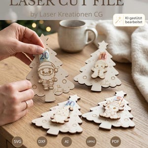 Laserschnitt Datei für ein 4er-Set Weihnachtsbäume als Geldgeschenk. Die Holzbäume besitzen Halterungen für Geldscheine und sind jeweils mit einem niedlichen Weihnachtsmotiv wie Weihnachtsmann, Lebkuchenmann, Wichtel oder Rentier verziert. Ideal zum Basteln persönlicher Geldgeschenke zu Weihnachten.