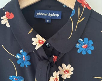 Blusa vintage Princess Highway con estampado floral, de los años 2000, con lazo para el cuello, talla 10.