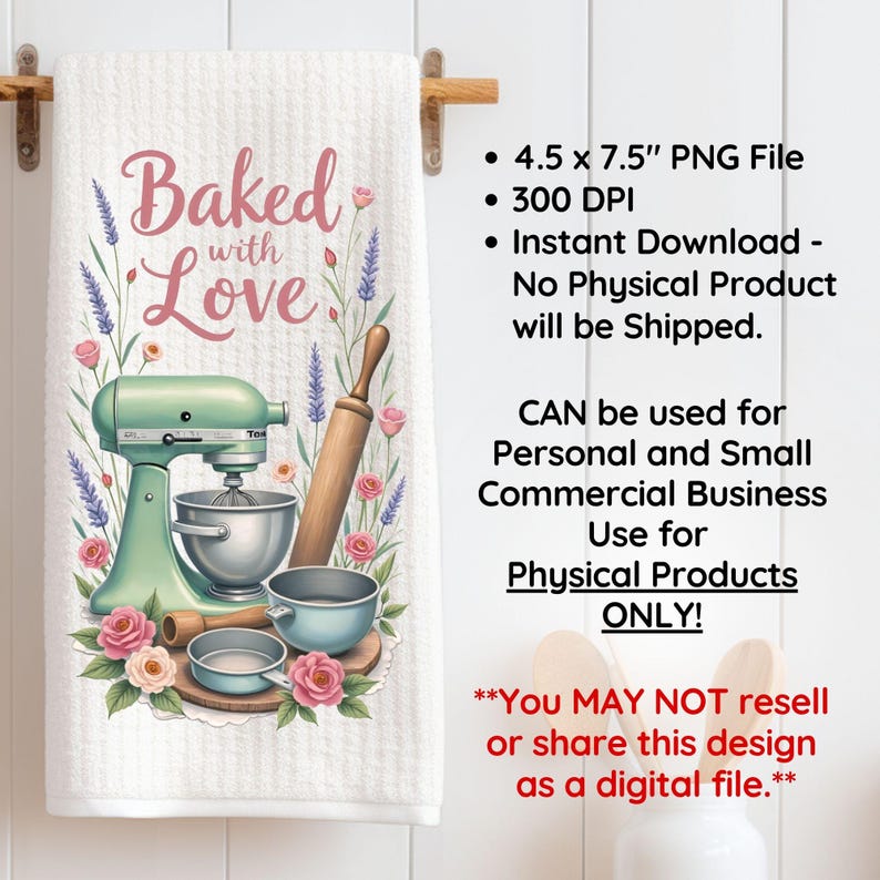 K&ouml;nnte beinhalten: Wei&szlig;es K&uuml;chentuch mit floralem Design und dem Text "Baked with Love". Die Illustration zeigt einen mintgr&uuml;nen K&uuml;chenmixer, ein Nudelholz und Backsch&uuml;sseln. Das Handtuch ist 11,4 x 19,1 cm gro&szlig;.