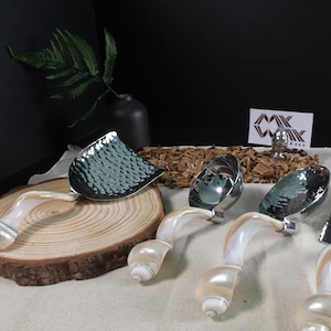 Seashell Handle Utensils: Hammered Stainless Steel, Kitchen Decor