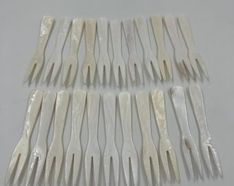 100 pcs Wholesale 11 cm Mother of Pearl 2-Prong Fruit fork cake fork