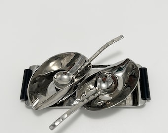 Stainless Steel Sauce & Soup Bowl Set with Tray, Mirror Polished Gravy Boat and Serving Ladles