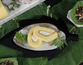 Leaf-Shaped Pearl Platter – Caviar, Cake, Seafood Serving Dish