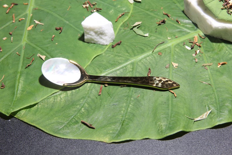 Gold plate hammered