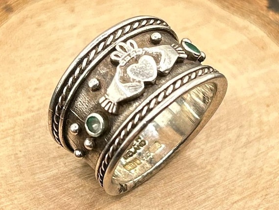Vintage Celtic Irish Claddagh Emerald Cigar Band Sterling Silver Ring