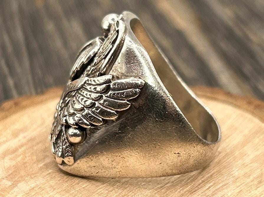 ヴィンテージ Navajo sterling silver リングL536 Frederick Chavez Navajo Sterling Silver Eagle Ring Vintage Native