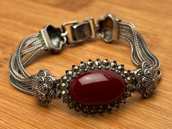 Striking Art Deco Sterling Silver Carnelian & Marcasite Bracelet