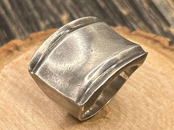 Mexican Sterling Silver Saddle Ring Wide Architectural Shield Band Modernist Jewelry
