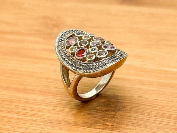 Multi-Gemstone Concave Oval Design Ring