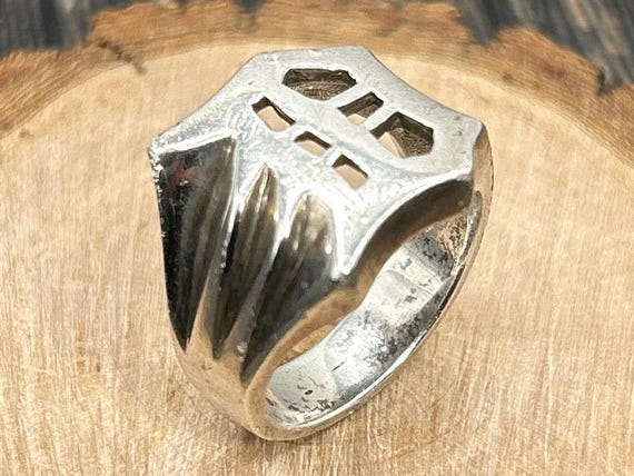 Vintage Maui Rick Detroit Old English D Ring Sterling Silver