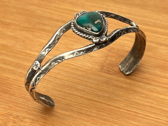 Vintage Fred Harvey Era Style Navajo Sterling Silver & Turquoise Cuff Bracelet - Unmarked Beauty