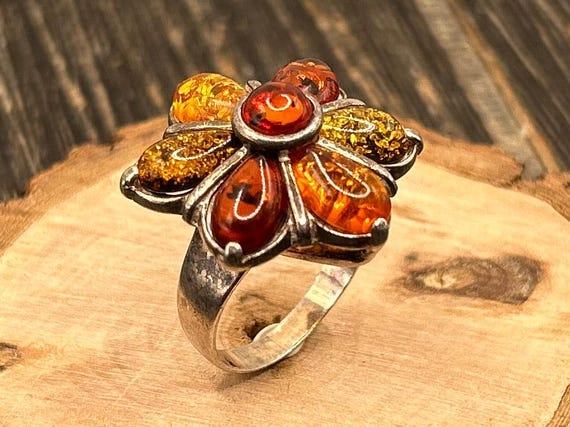 Vintage Sterling Silver Amber Flower Ring, Size 8, Baltic Amber Gemstones, Handmade Artisan Jewelry