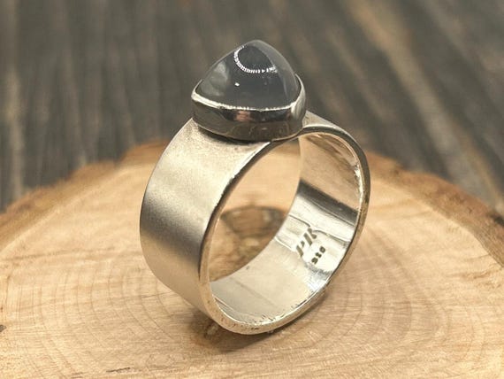 silver ring, statement ring, minimalist ring, gothic ring, victorian ring, artisan jewelry, gray stone, cabochon ring, unique ring