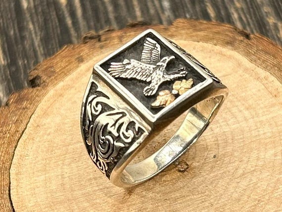 Vintage Coleman Co. Sterling 12K Black Hills Gold Eagle Signet Ring Size 11 1/4