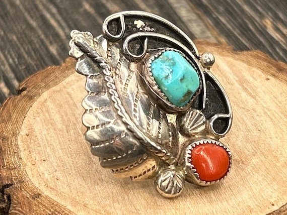 Vintage Southwestern Style Turquoise and Red Coral Sterling Silver Leaf Ring