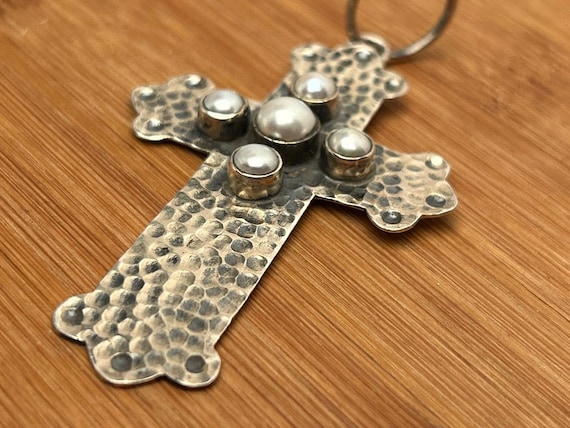 Navajo Handcrafted Sterling Silver Hammered Cross Pendant with Mother of Pearl, HaDa Signed, Native American Jewelry