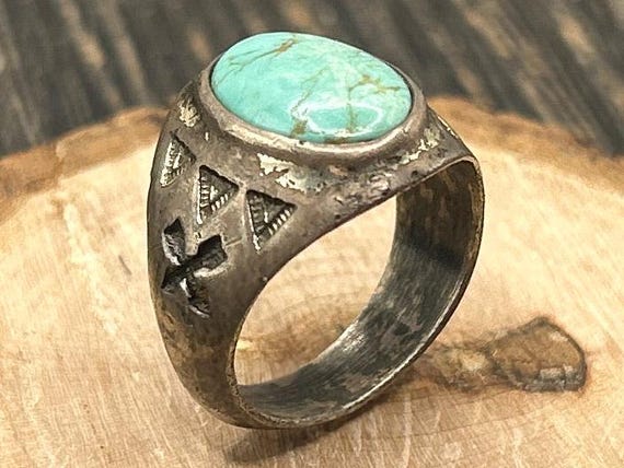 Vintage Native American Navajo Turquoise Sterling Silver Ring, Size 8 1/2, Bell Trading Post