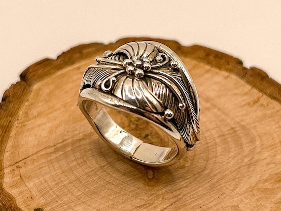 Sterling Silver Floral Feather Ring, Native American Navajo Jewelry, Handmade Artisan Design
