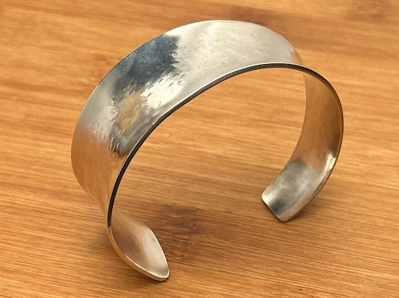 Handcrafted 'Ocean Curl' Jan Maitland Sterling Silver Cuff Bracelet
