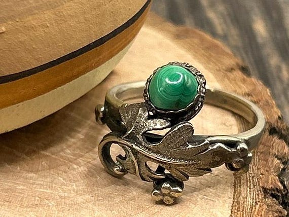 Whimsical Vintage Malachite Oak Leaf Ring - Size 7