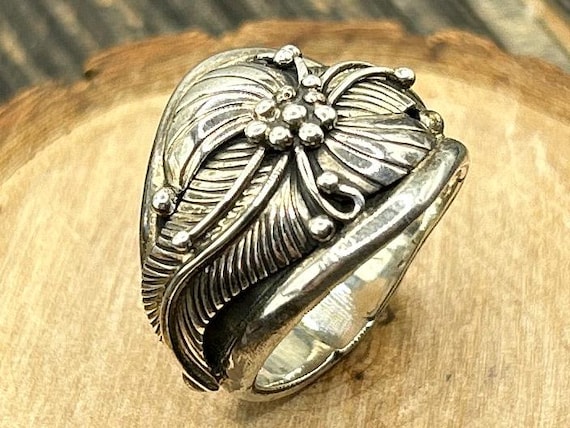 Sterling Silver Floral Feather Ring, Native American Navajo Jewelry, Handmade Artisan Design